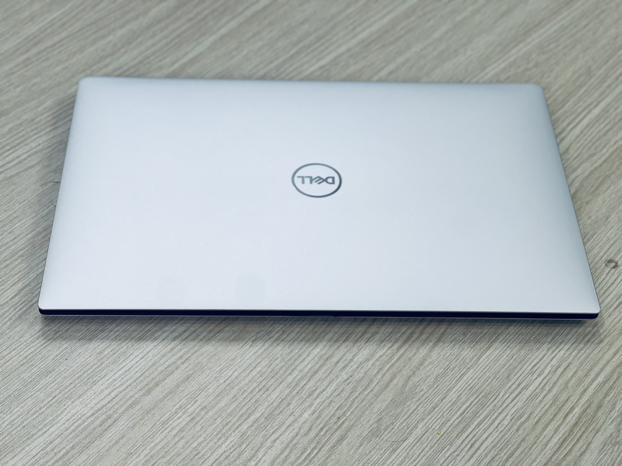 Dell XPS 7390